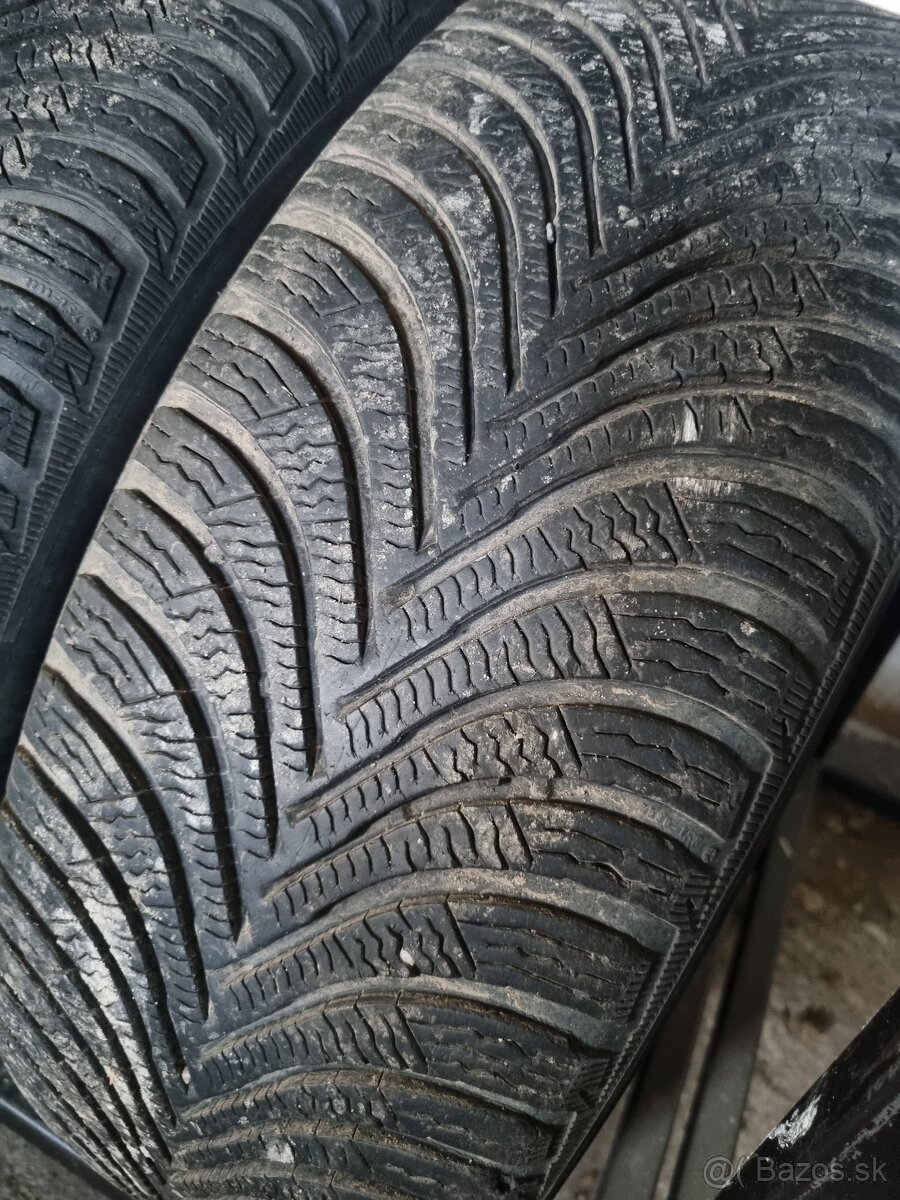 Predam zimne pneu michelin 205/55 R16 - 2