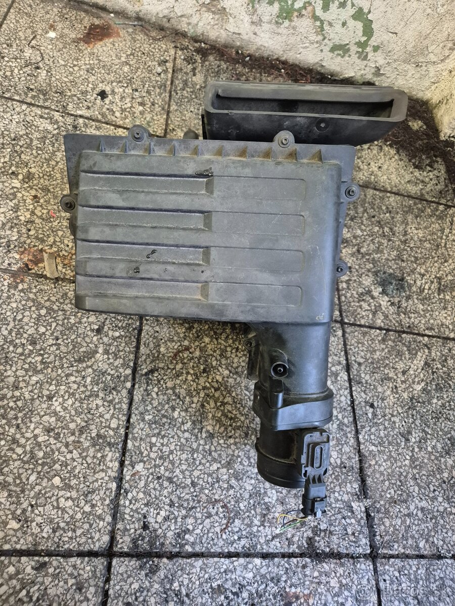 Predám filter box pre Škoda Octavia 3 /VW Golf a iné - 2
