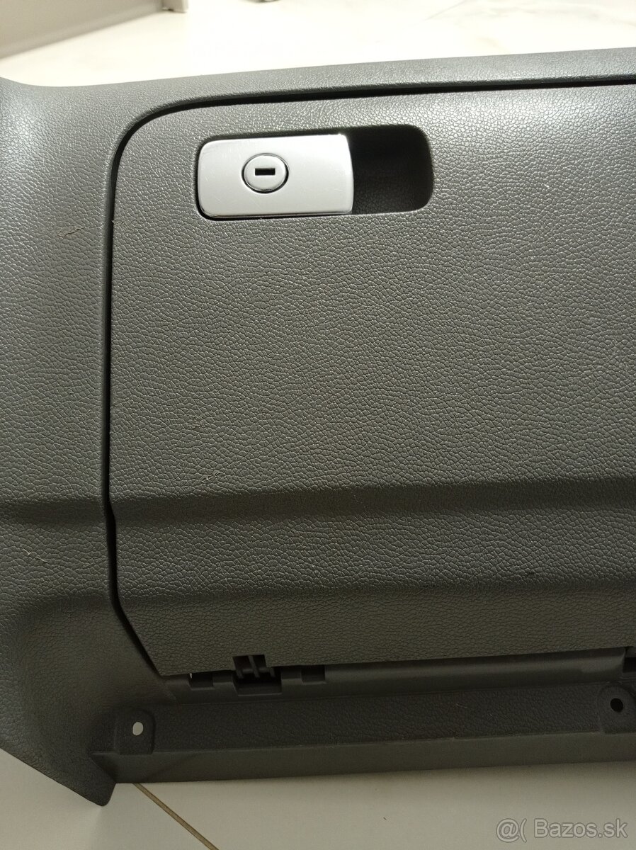 Odkladacia skrinka spolujazdca Golf 5 - 2