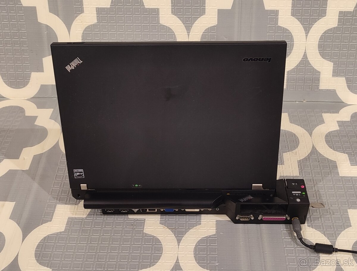 Lenovo R400 +dokovacia stanica - 2