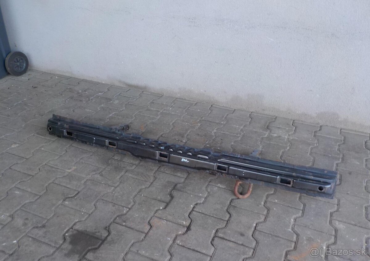 Výstuha zadneho nárazníka VW T4 - 2