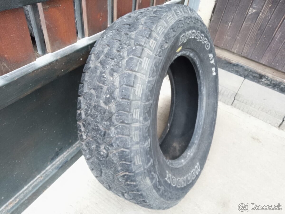 Pneu 245/70 r16 - 2