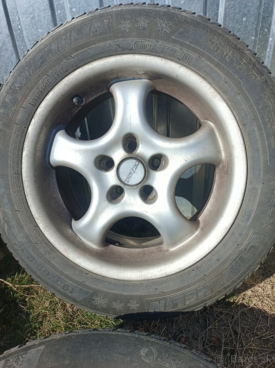 Golf 4 - 2