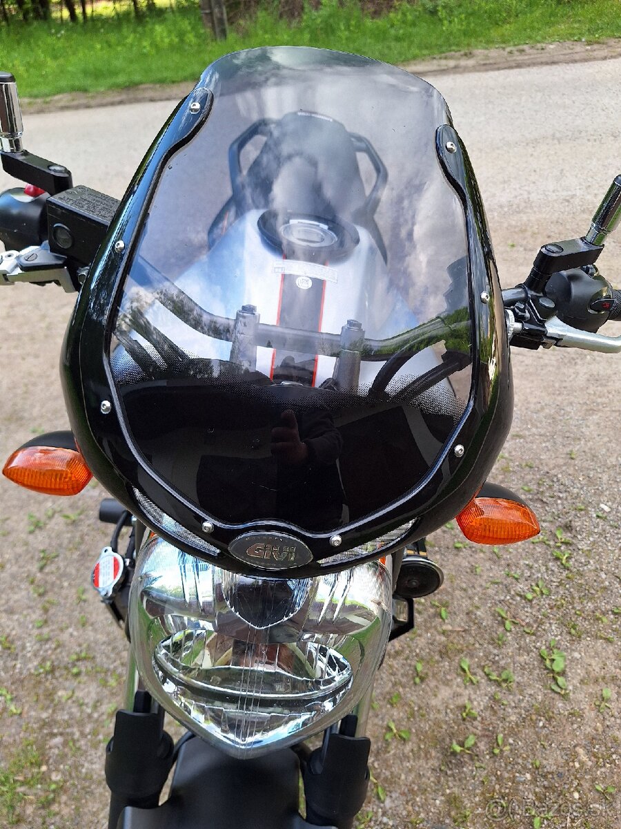 Yamaha fz6-N - 2