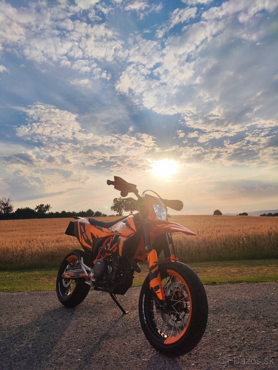 KTM 690 SMC - 2