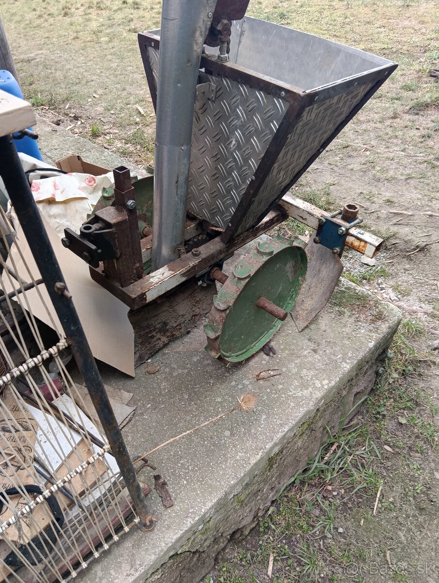 Sadzac na zemiaki - 2