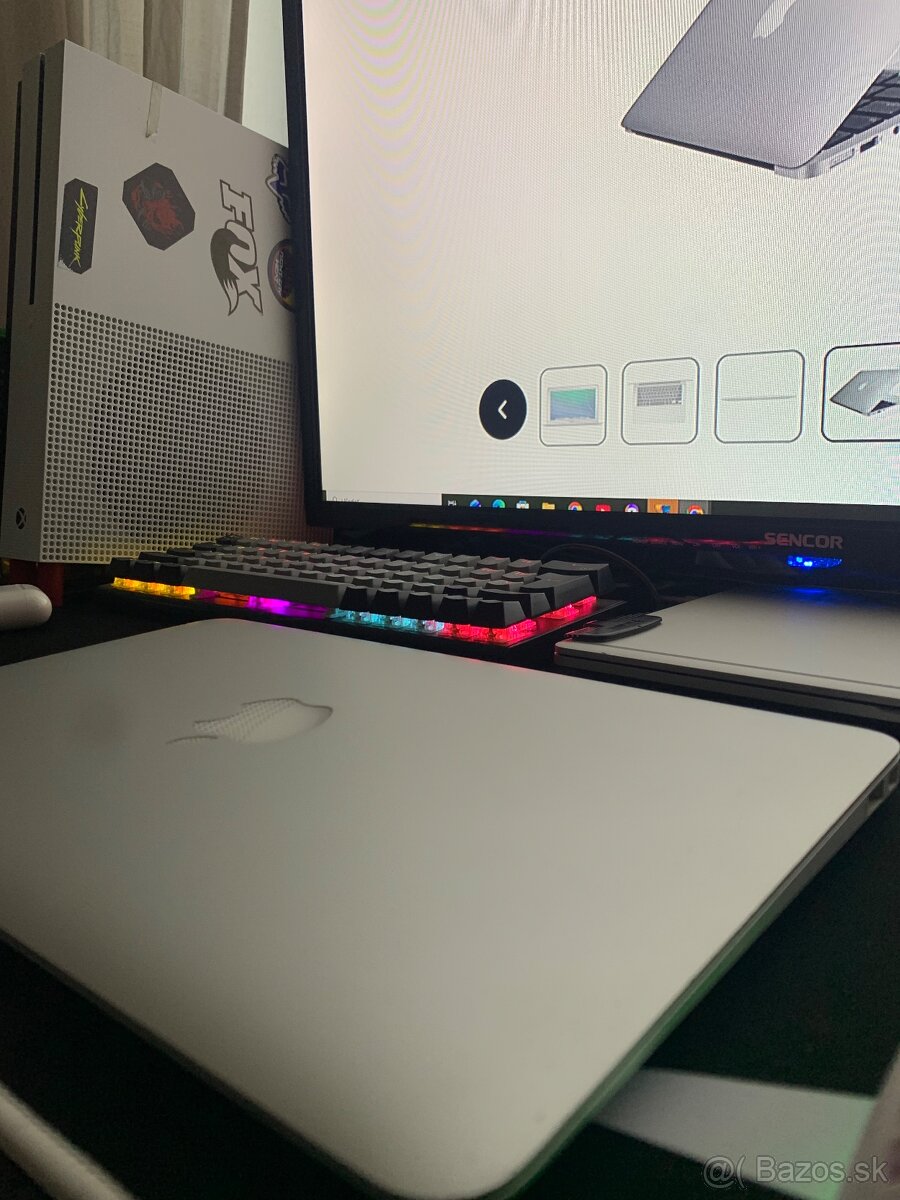 MacBook Air 11” (2015) - 2