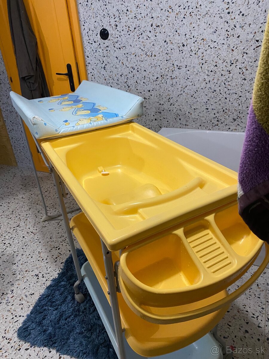 Predam detsky prebalovaci pult s vanickou - 2