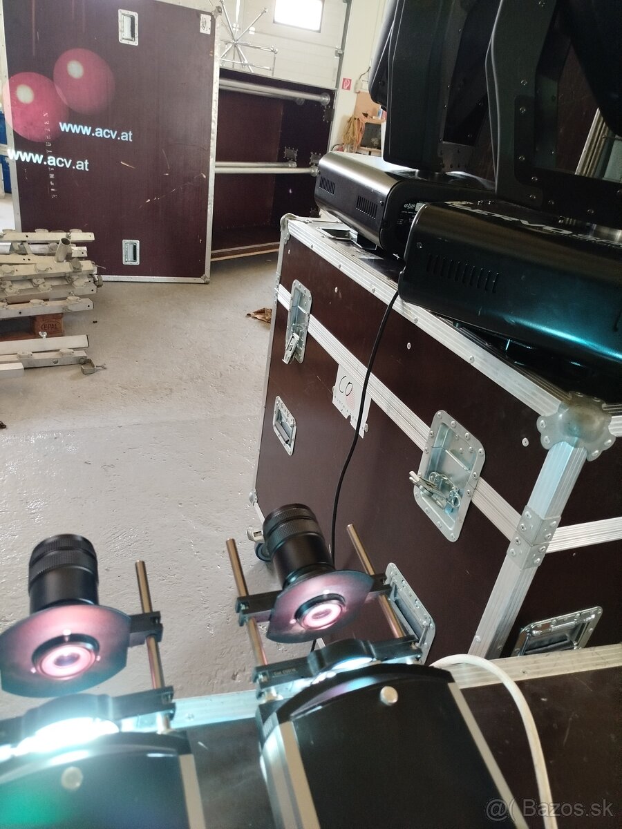 Predám projektor Clay Paky DIA - 2