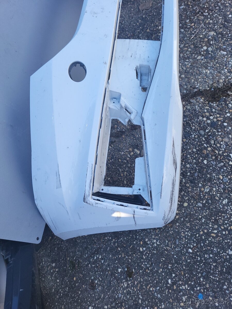 Skoda fabia 4 predny naraznik - 2