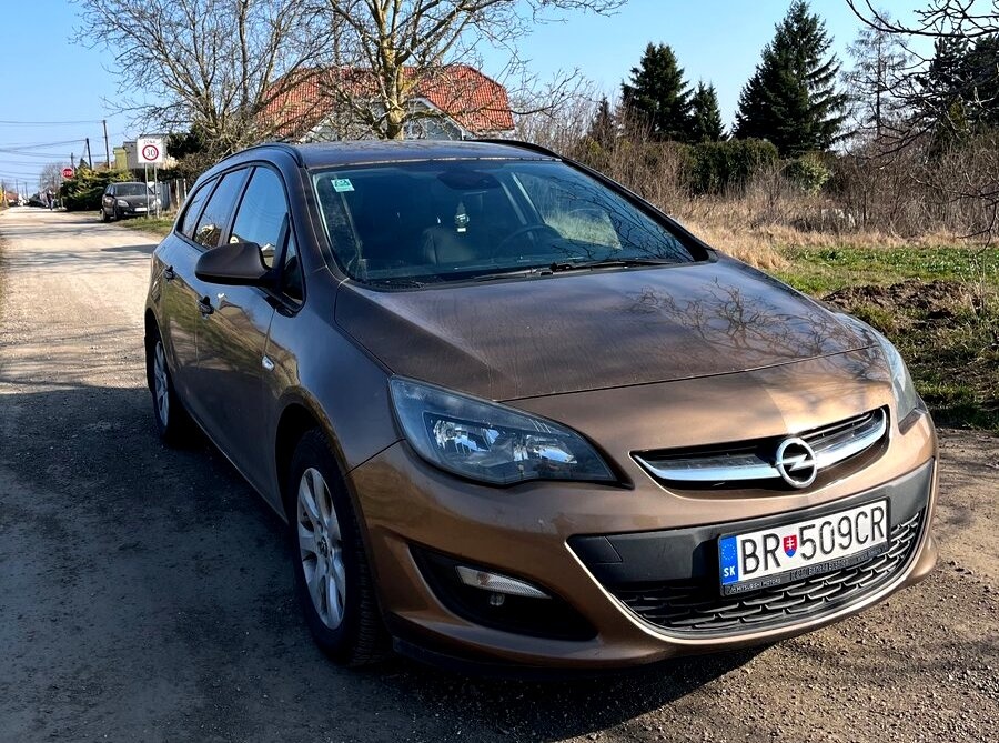 Opel Astra 1.6 kombi, r.v.2015 - 2
