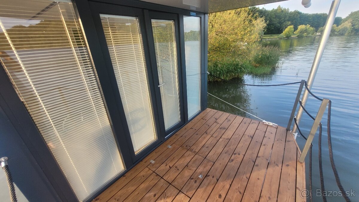 Hausbot houseboat 9,3x3m - 2