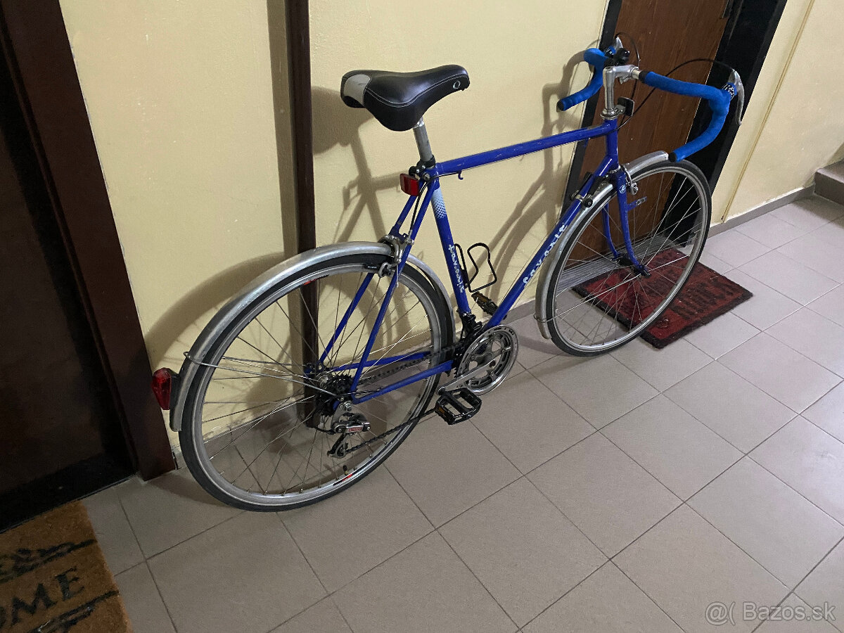 Predám udržiadvaný Favorit + príslušenstvo - 2