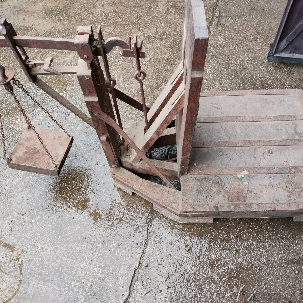 Váha starožitna - 2