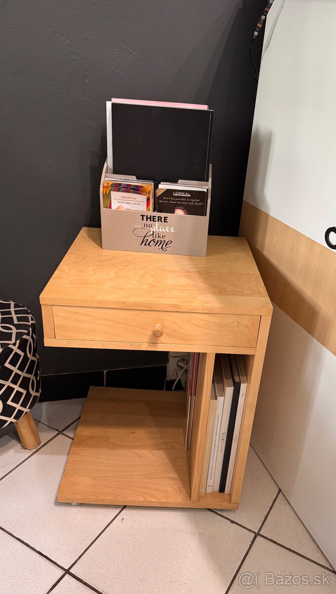 Príručný stolík-Ikea - 2