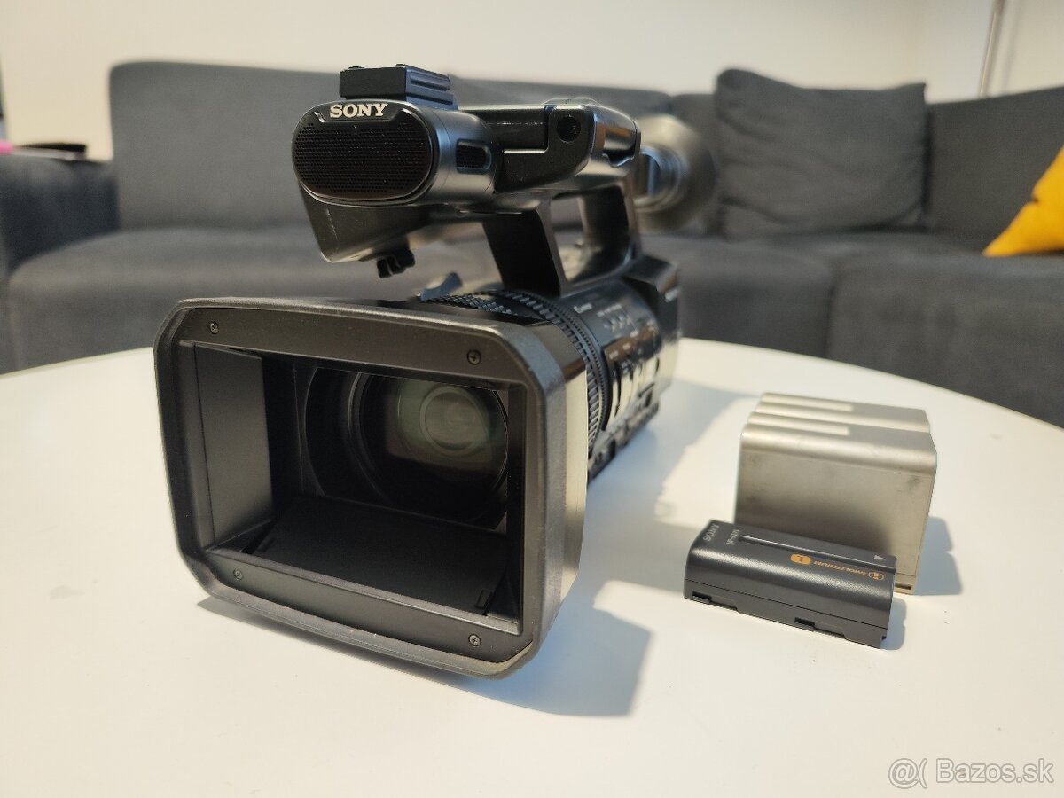 Predám profi kameru Sony HDR-AX2000 AVCHD - 2
