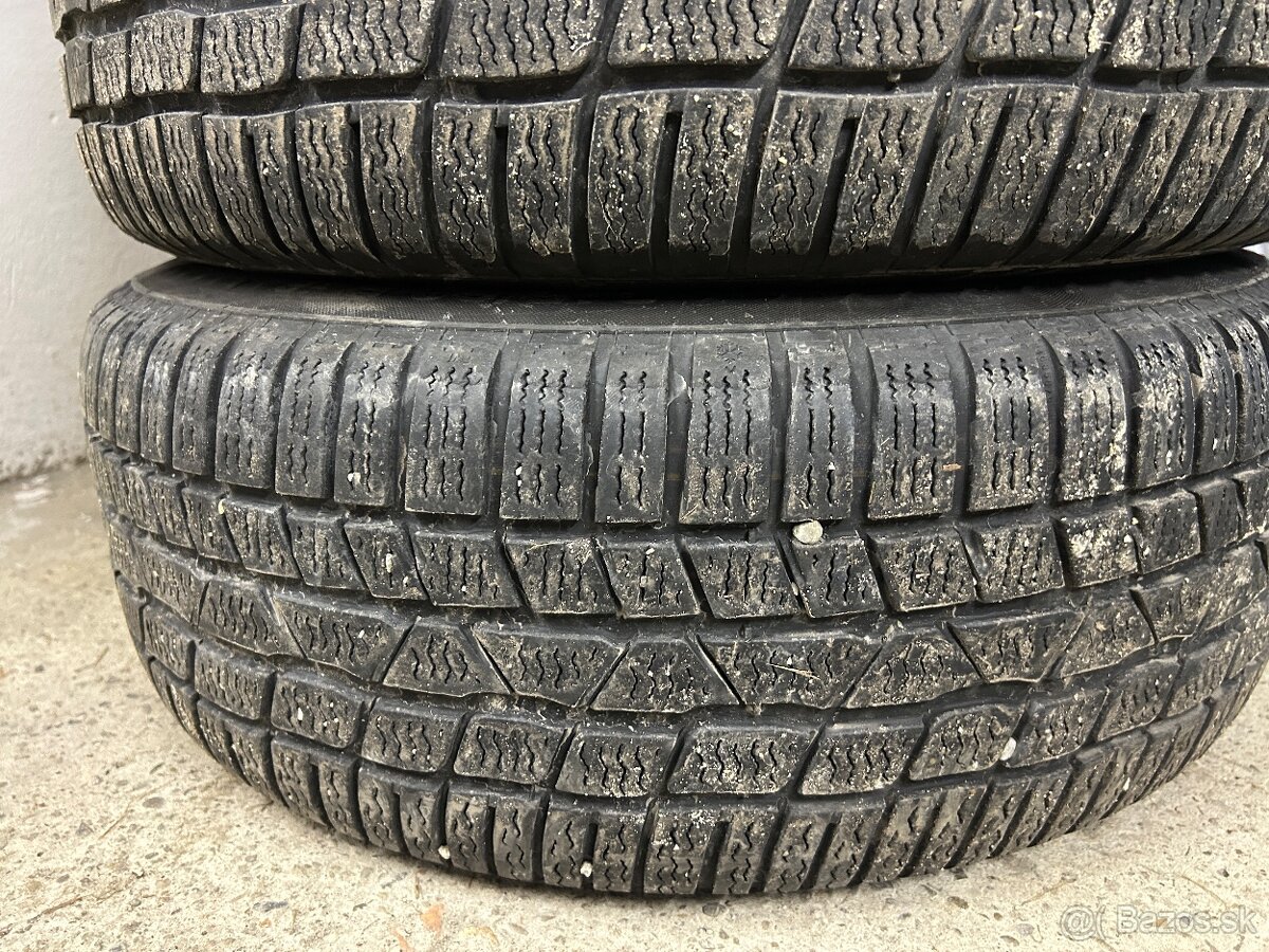 Zimne pneu Continental 215/60R16 - 2