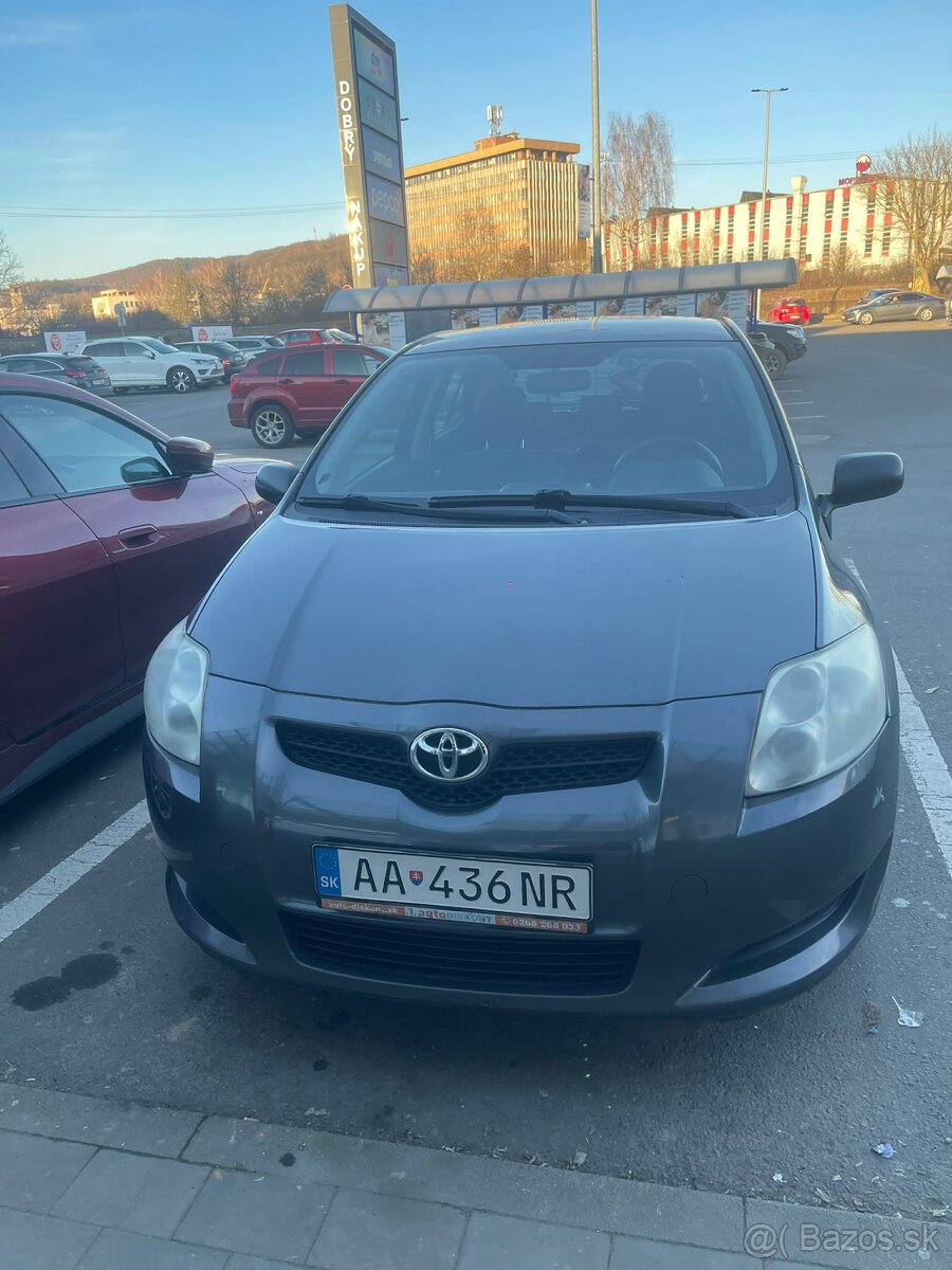 Predám Toyota Auris 1.6 Benzín - 2