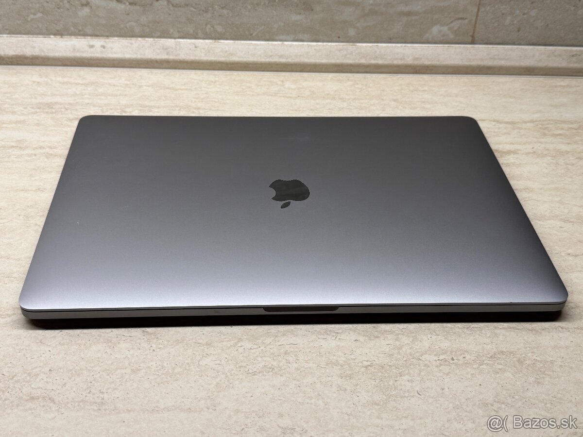 MacBook Pro 16" (2019) Intel Core i9, 32 GB RAM 1 TB SSD - 2