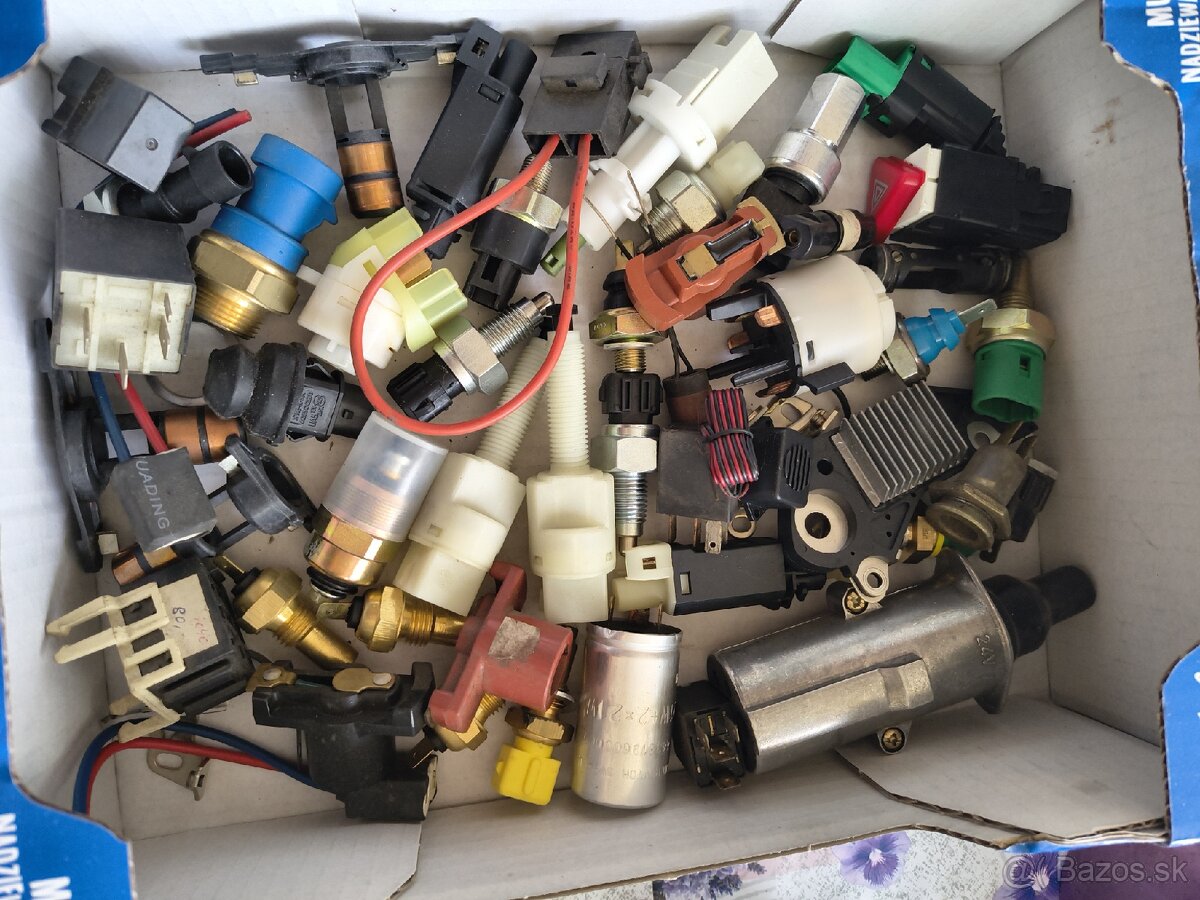 Spínače a snímače a iná elektrika - 2