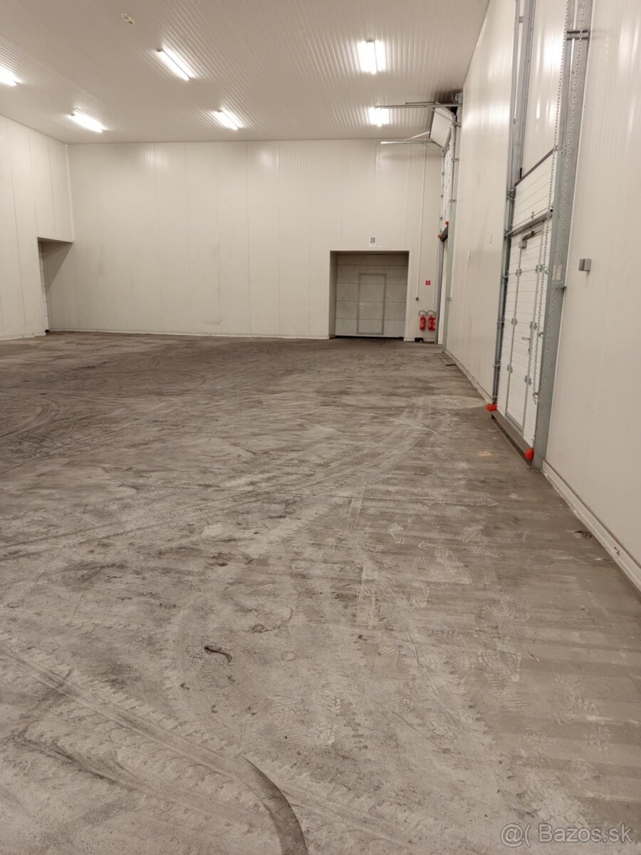 NA prenájom 100m2, sklad, Levice - 2