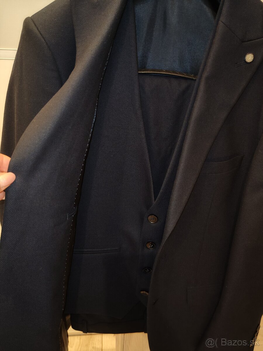 Chlapčenský oblek - 2