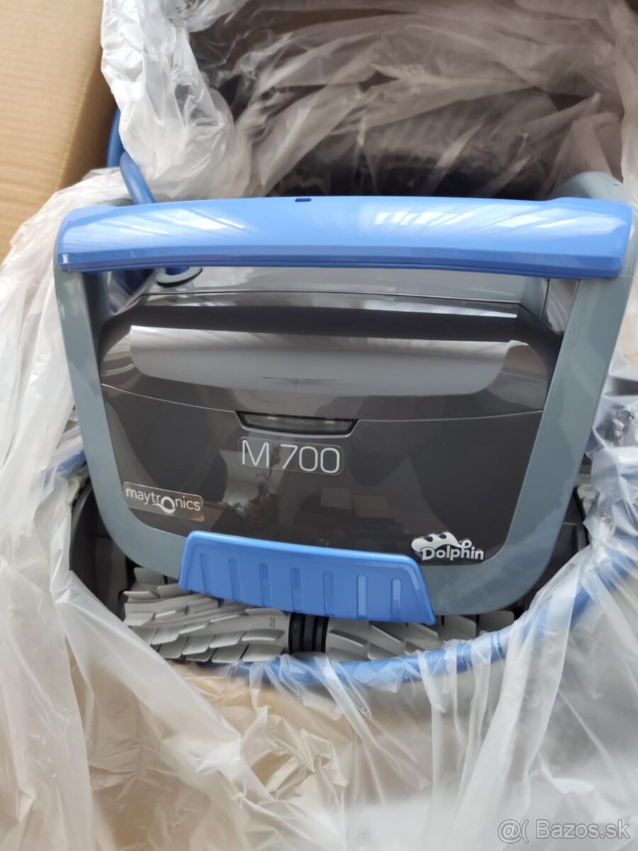 Vysávač DOLPHIN 700 - 2