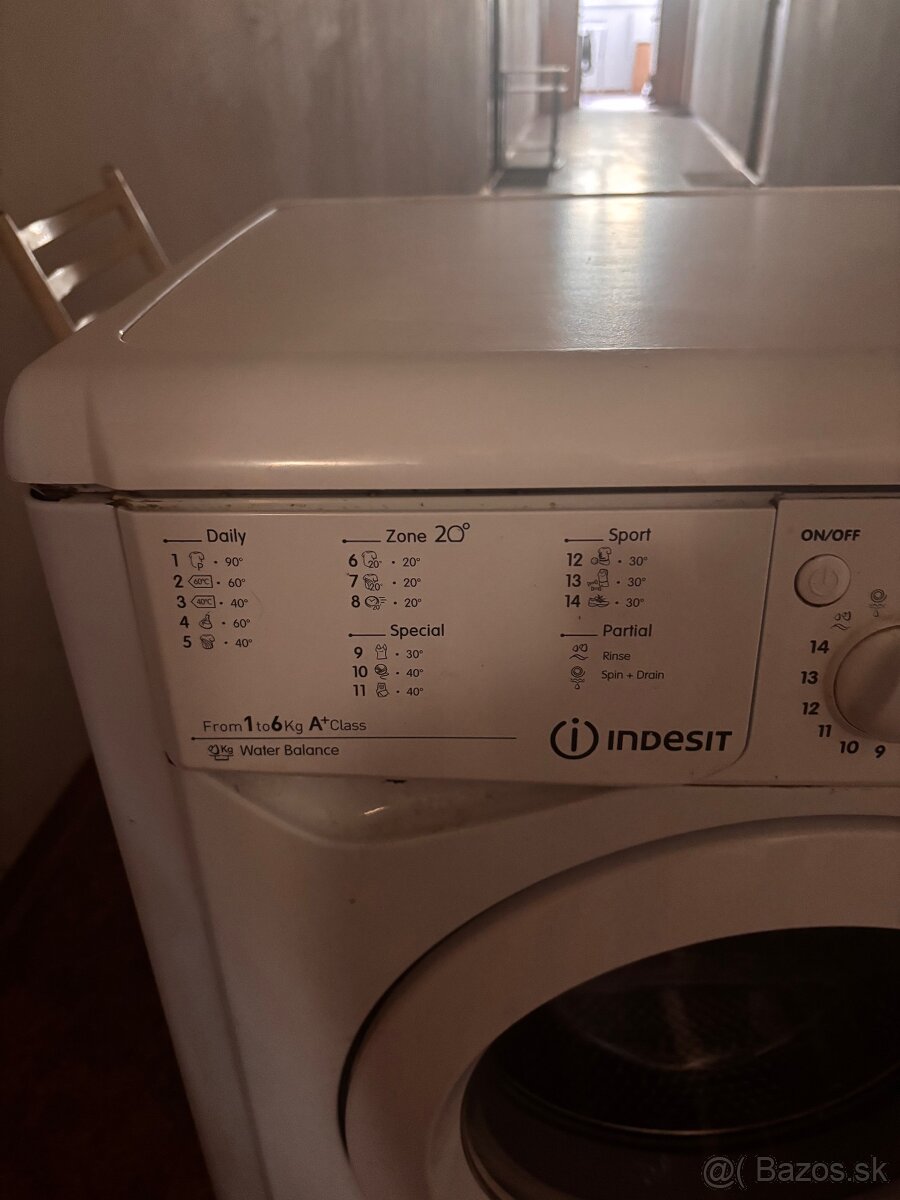 Práčka Indesit - 2
