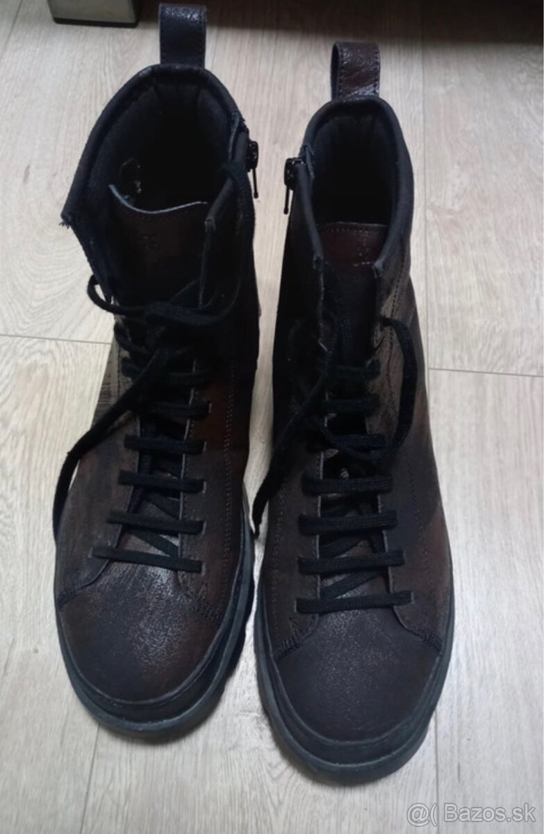 Camper 45 - Kvalitné takmer nenosené - 2