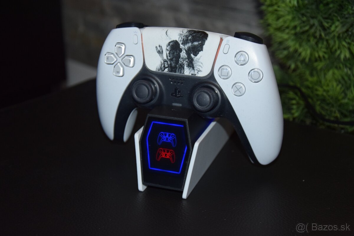 PlayStation 5 DualSense Charging Station - 2