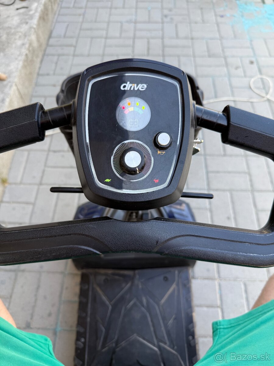 Elektricky invalidný vozik - 2