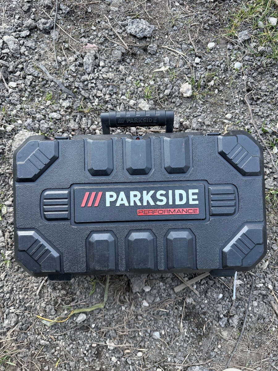 Akumulátorová priamočiara píla - 2