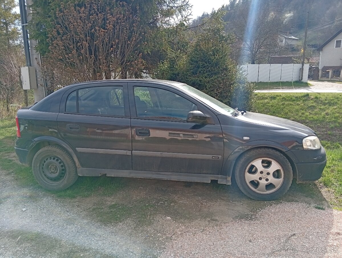 Predám Opel Astra 1.4 - 2