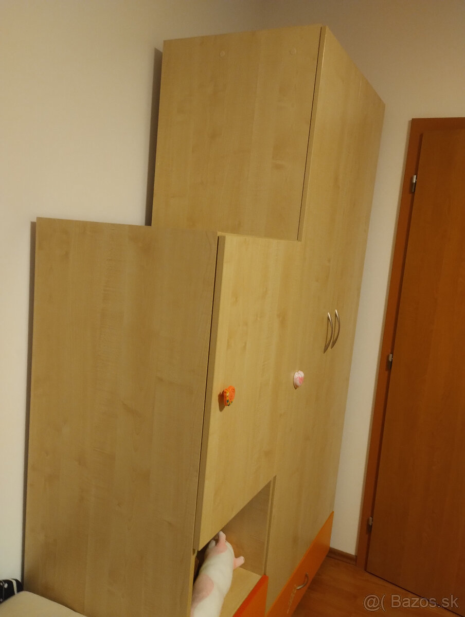 Skriňa regál detskej izby - 2