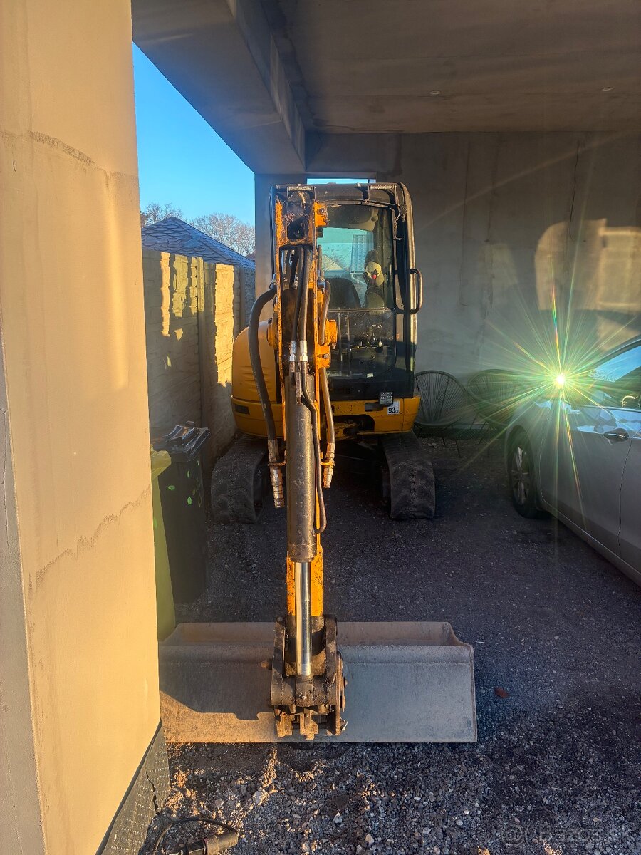 Predám minibager JCB 8025 - 2