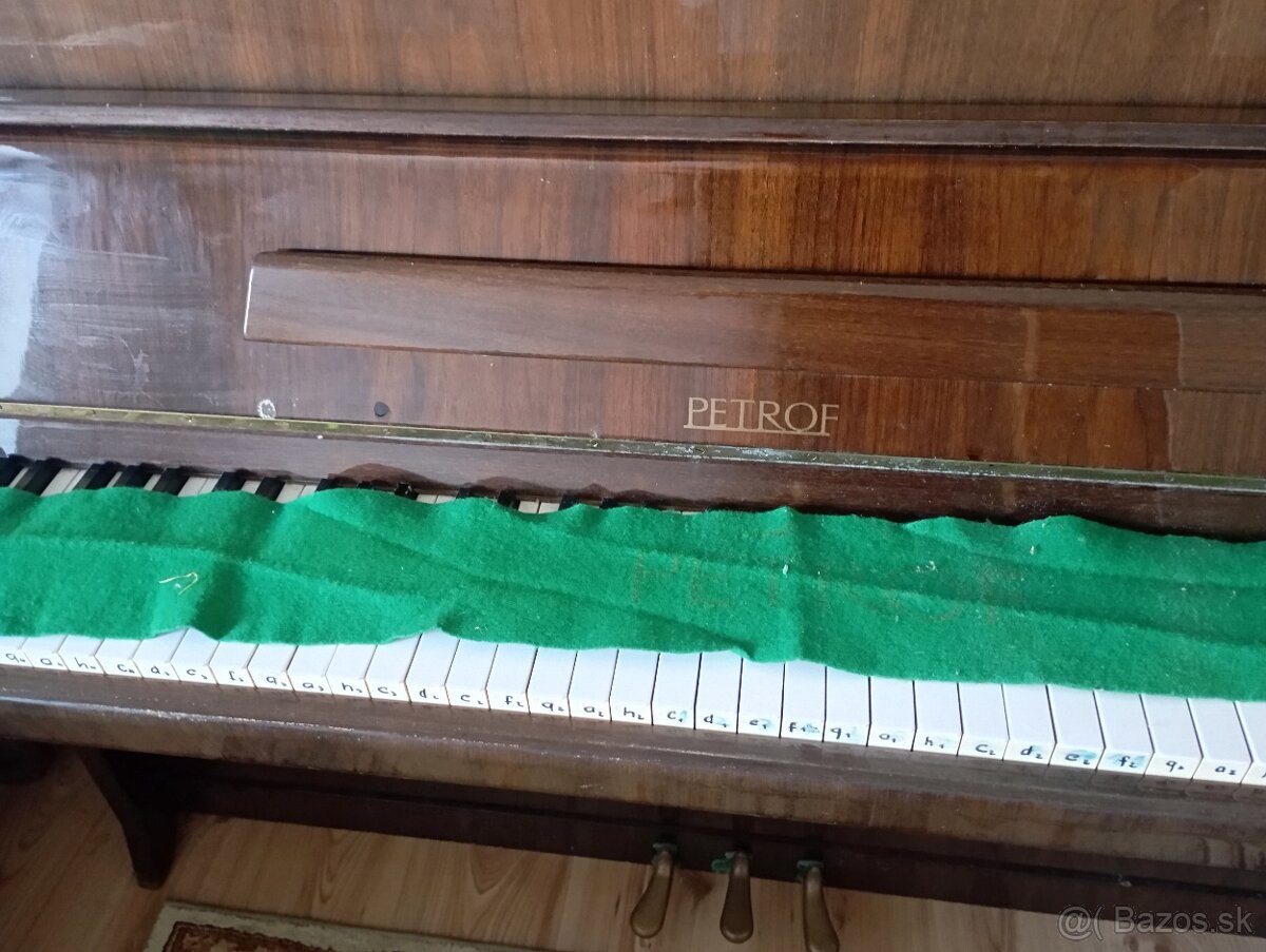 Klavír petrof - 2