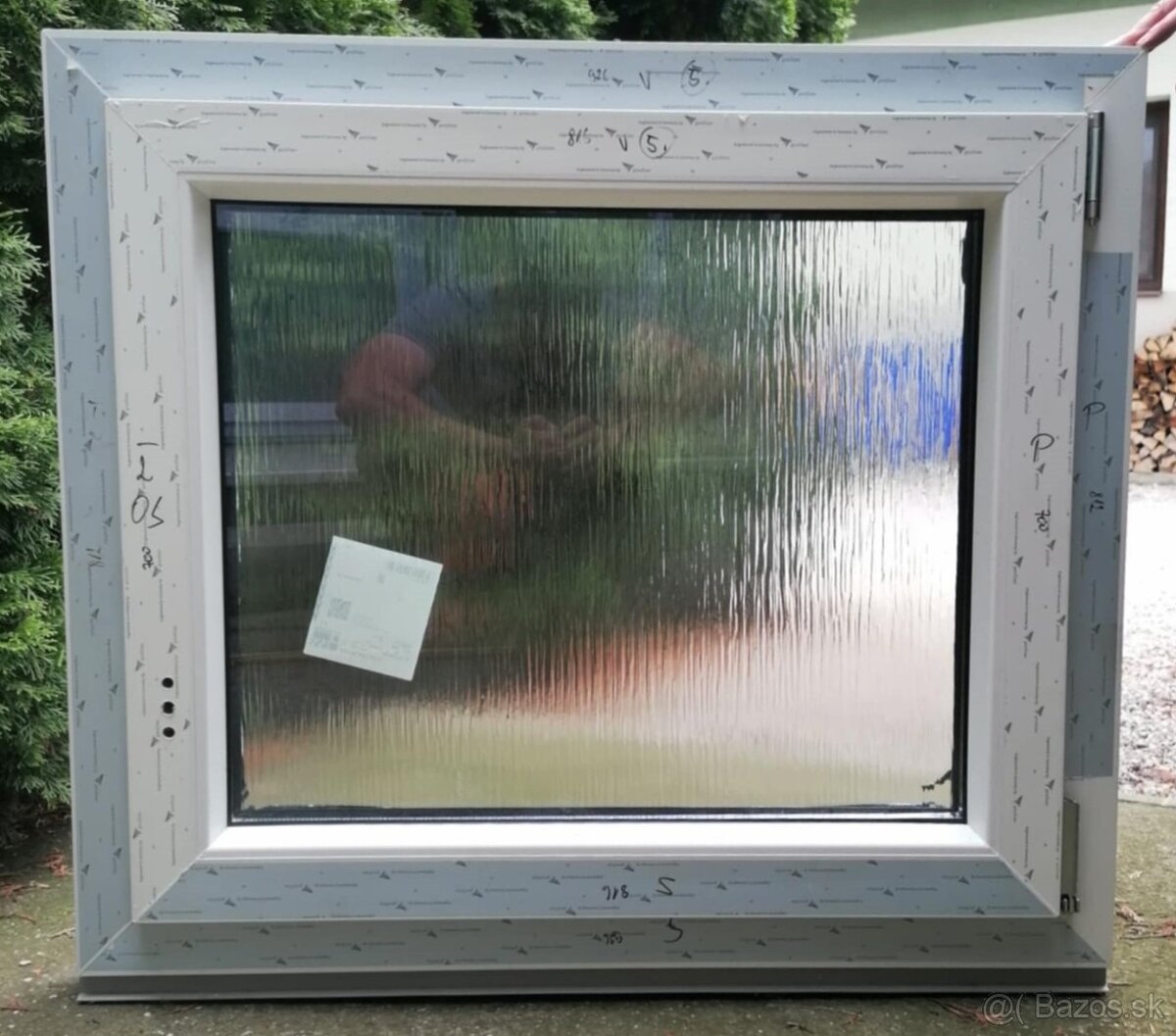 Predám plastové okno antracit - 2