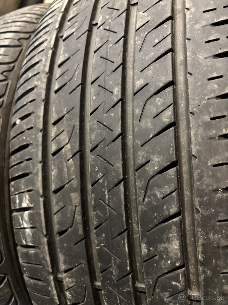 Pneu 245/45R19 102V Goodyear efficient grip DOT 2024 - 2