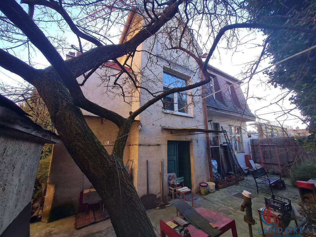 Historický 7.izb RD v centre Piešťan na predaj - 2