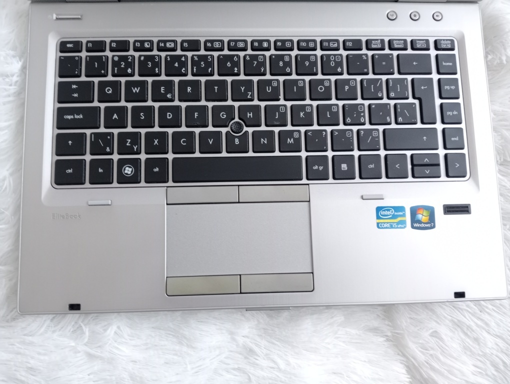predám Hp elitebook 8460p , Intel i5 , 8gb ram ,256gb ssd - 2