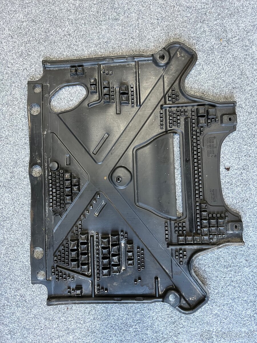 Kryt motora (prevodovky) Audi - 2