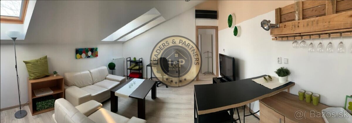 2i podkrovný byt, Hlavná ulica, centrum - 2