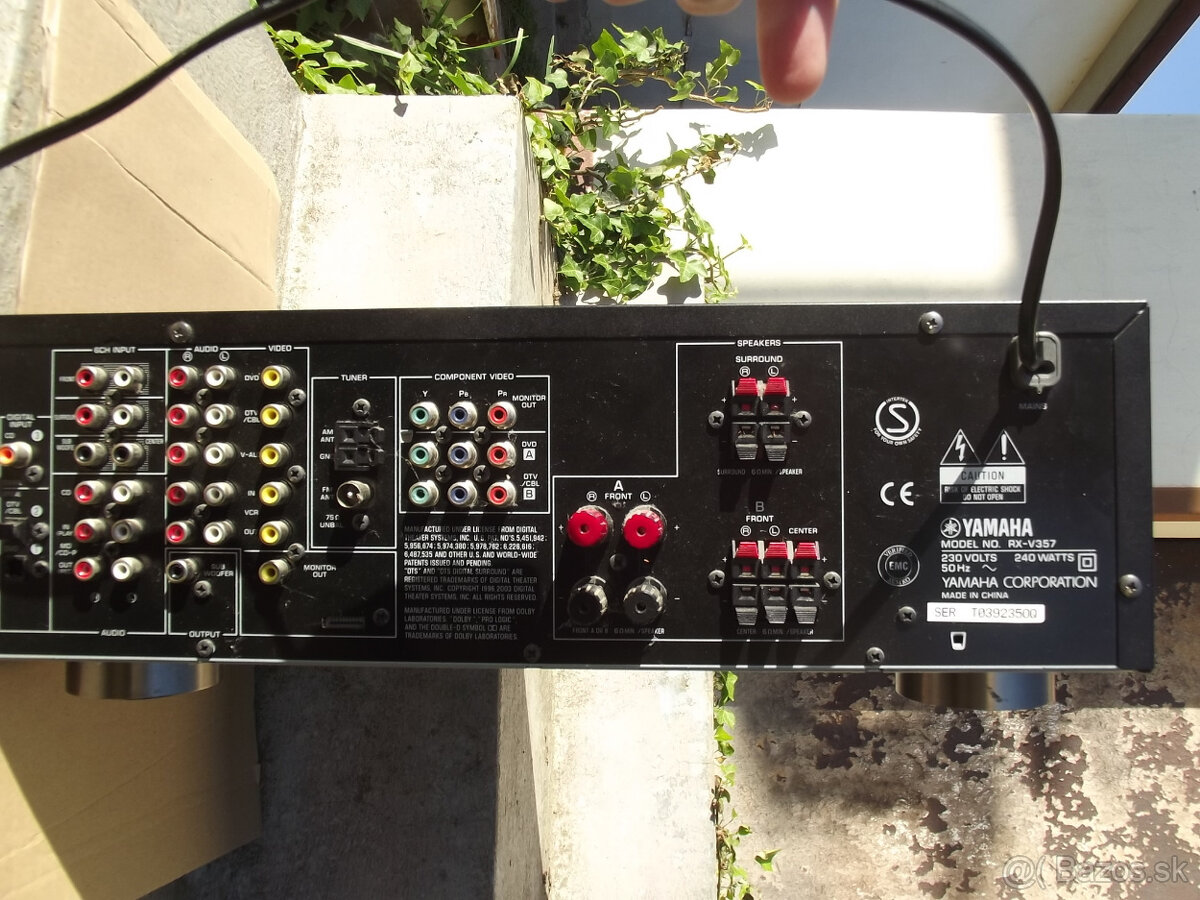Yamaha RX-V357 - 2