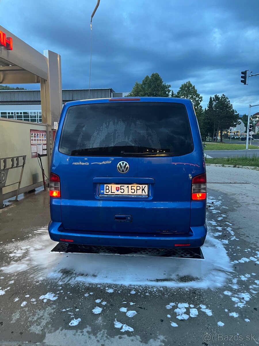 Transporter T5 2.5tdi 96kw 9 miestny - 2