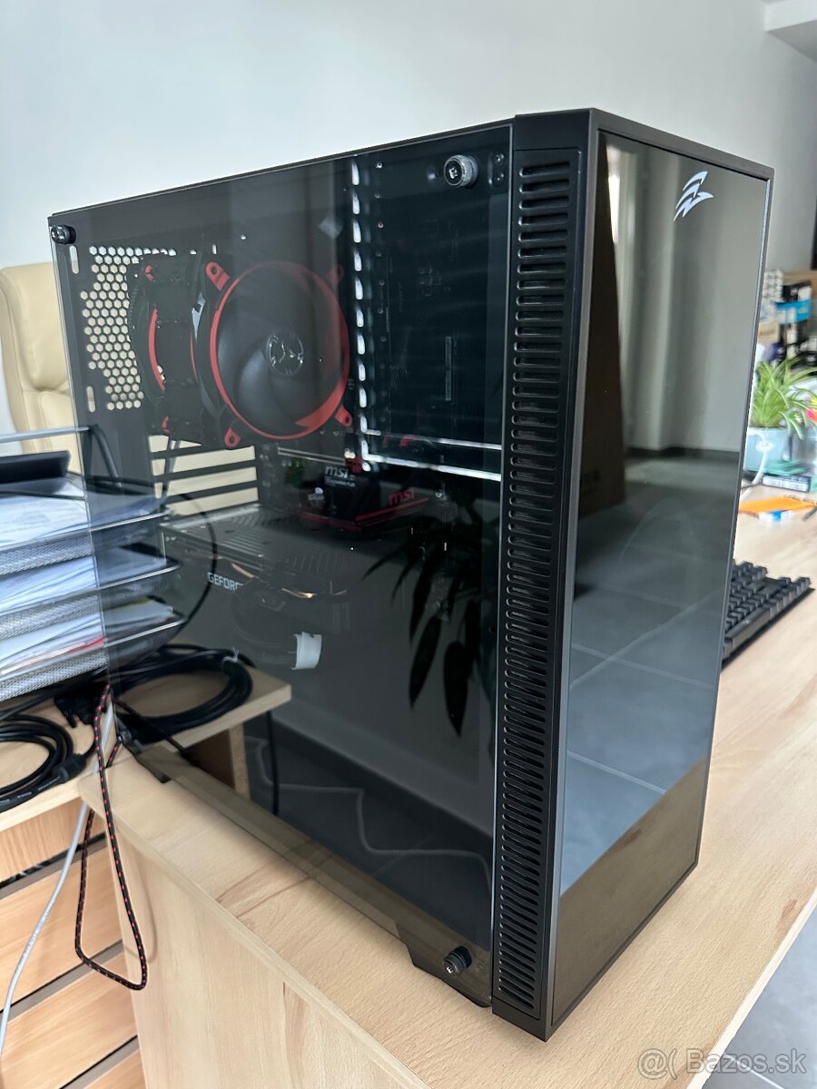 Herné počítač a monitor - 2