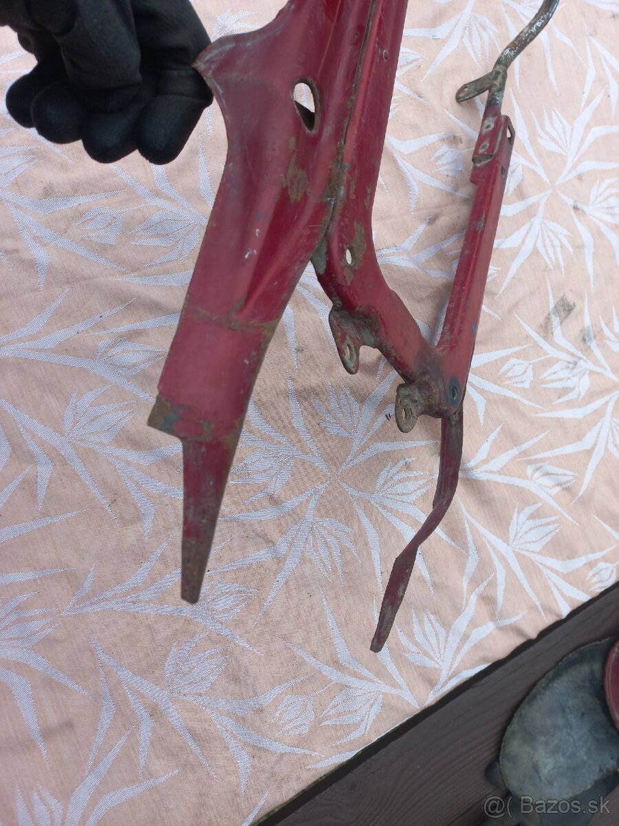 Jawa cz 175 450 podsedlový plech - 2