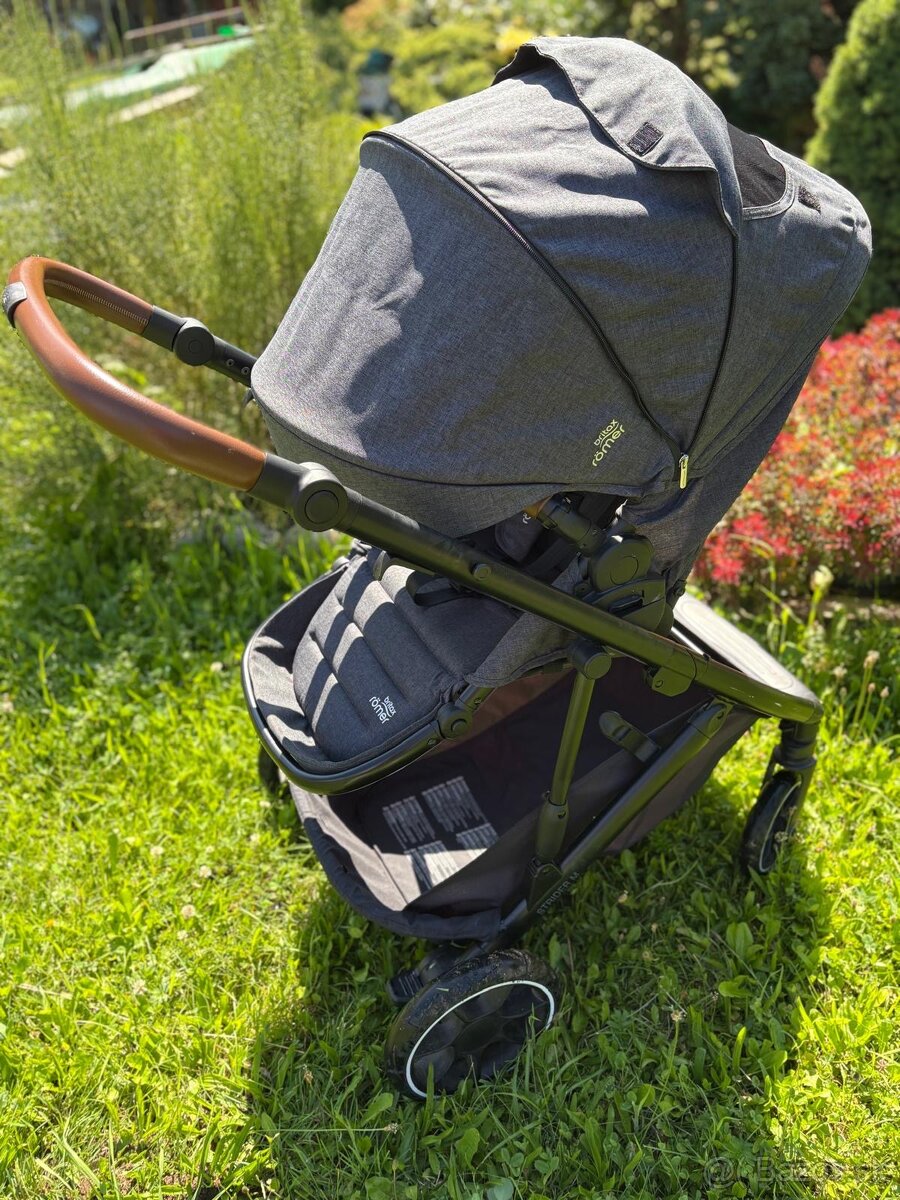 Britax Römer Kočík Strider Black Shadow - 2