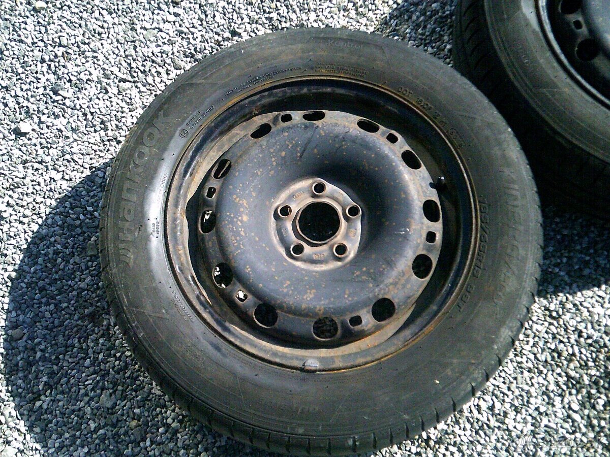 2 ks pneu 185/65R15 na diskoch rozteč 5x100 - 2