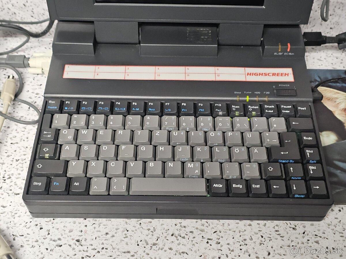 386 LAPTOP 》RARE VINTAGE HARDWARE 》HIGHSCREEN 386DX-33 - 2