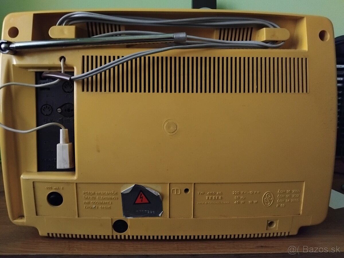 Televízor TESLA Pluto - 2